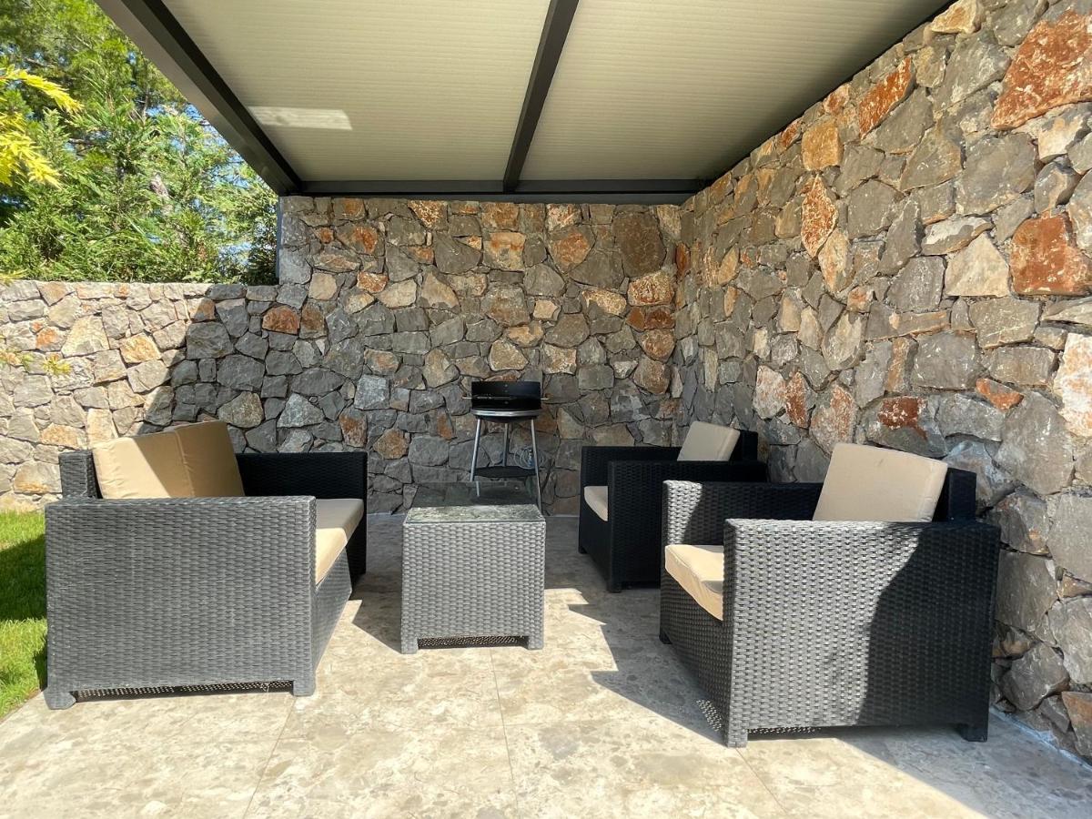 Villa Pine بار المظهر الخارجي الصورة