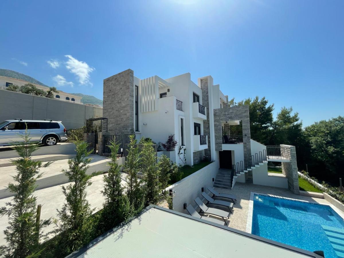 Villa Pine بار المظهر الخارجي الصورة