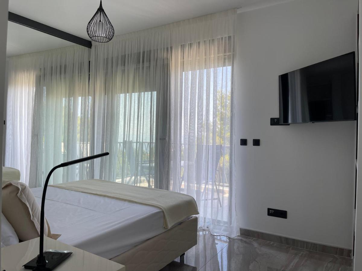 Villa Pine بار المظهر الخارجي الصورة