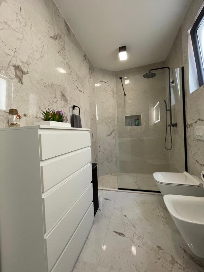 Villa Pine بار المظهر الخارجي الصورة