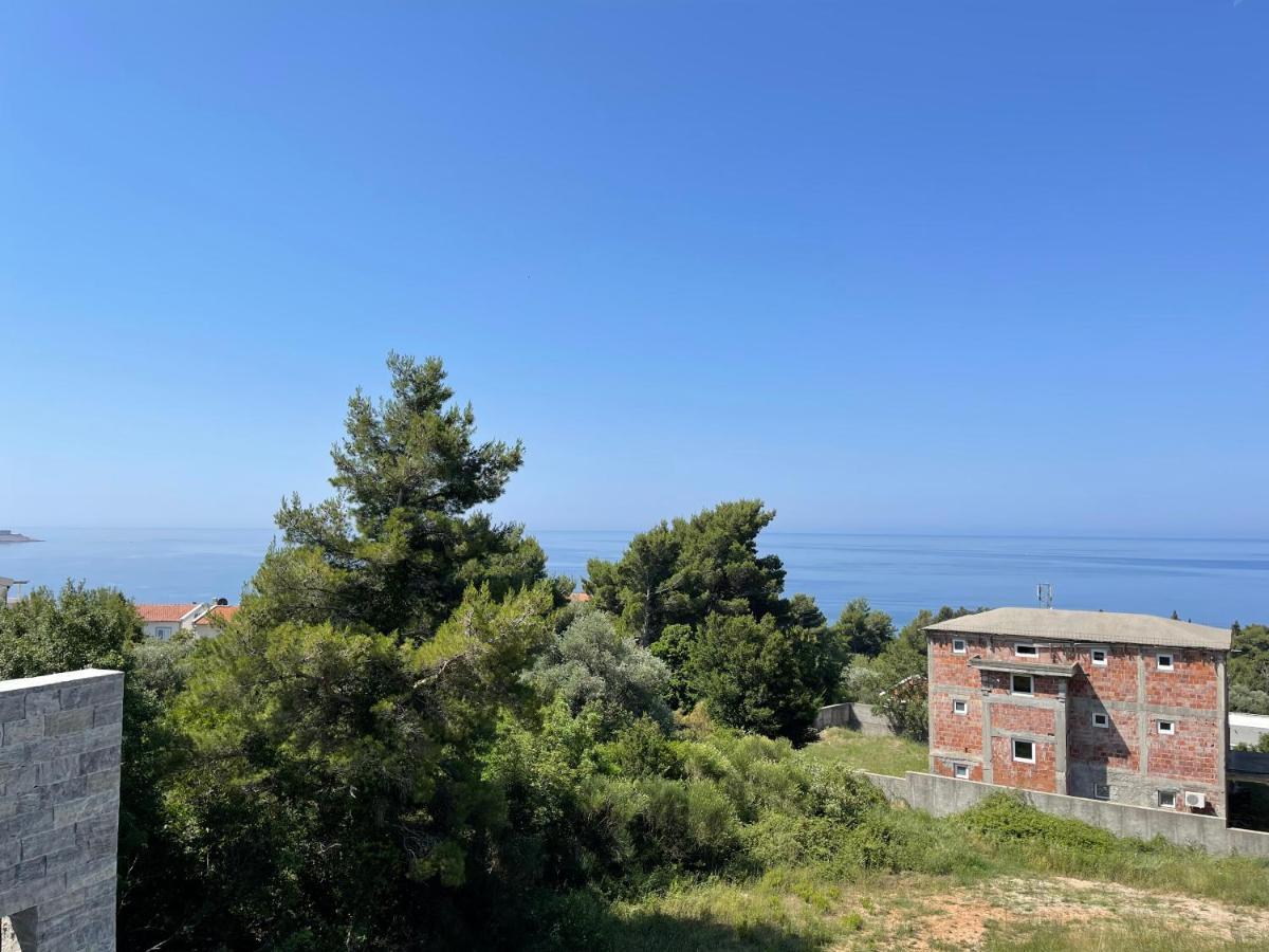 Villa Pine بار المظهر الخارجي الصورة
