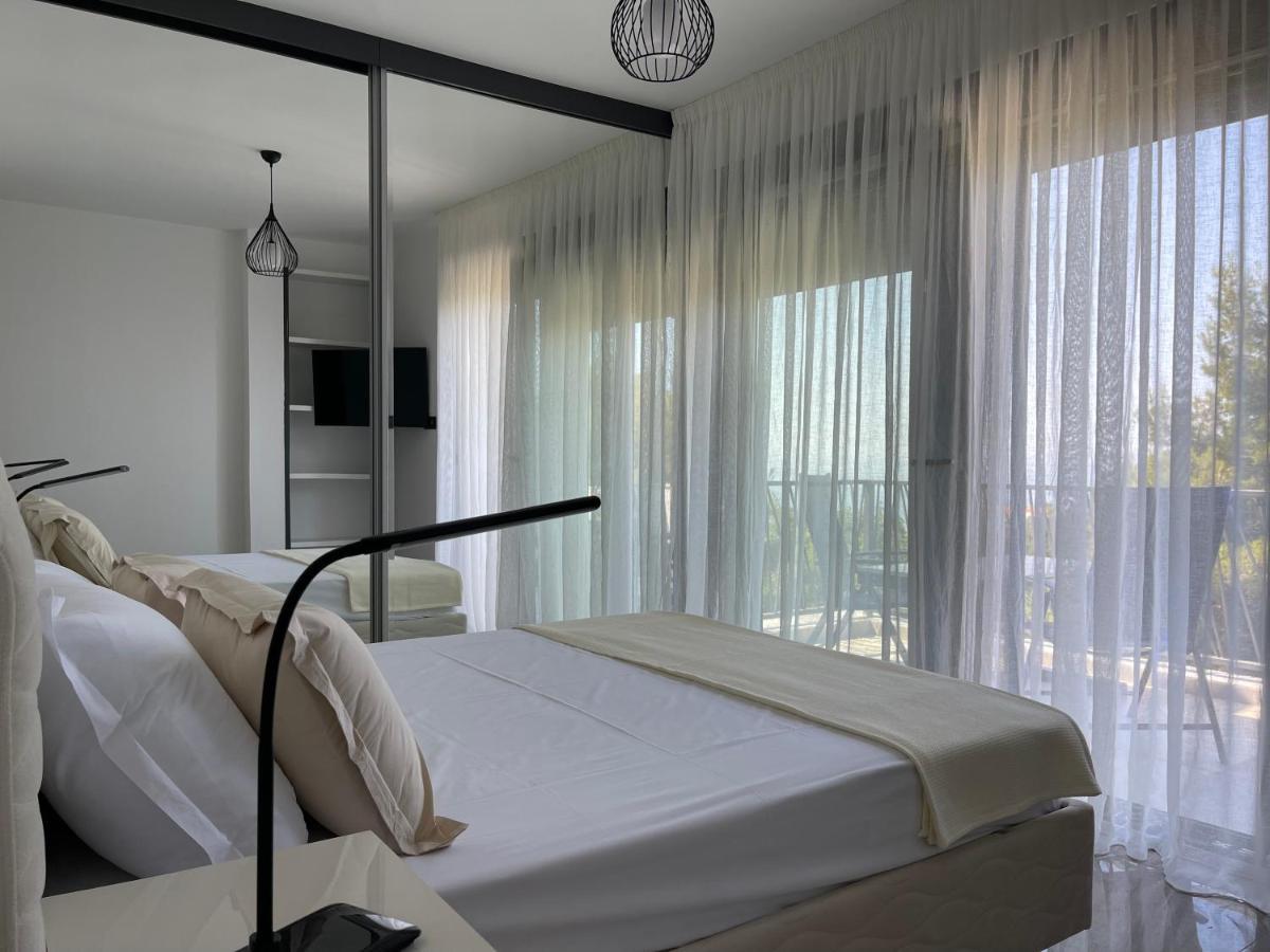 Villa Pine بار المظهر الخارجي الصورة