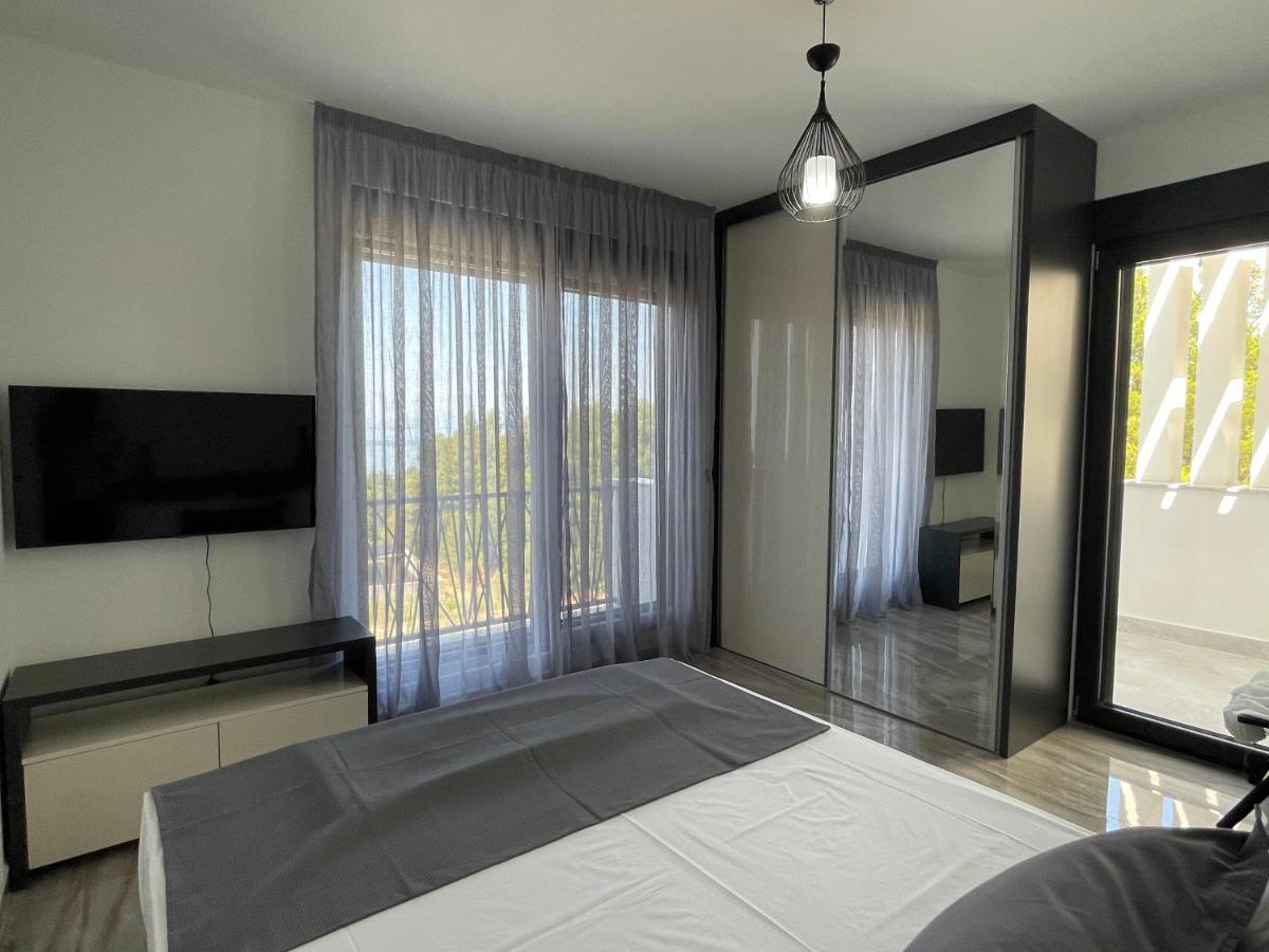 Villa Pine بار المظهر الخارجي الصورة
